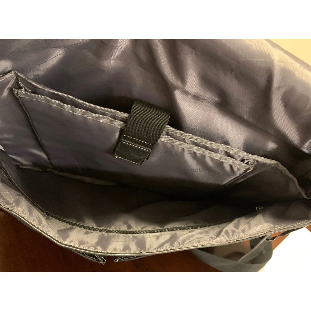 Kenneth Cole Reaction Black Leather‎ Messenger Bag Laptop Briefcase Crossbody
